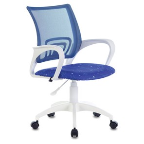 Кресло офисное Brabix Fly MG-396W (с подлокотниками, пластик белый, сетка, темно-синее с рисунком "Space") 532405 в Воронеже