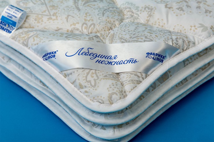Одеяло всесезонное полутороспальное Лебединая нежность в Воронеже - изображение 1